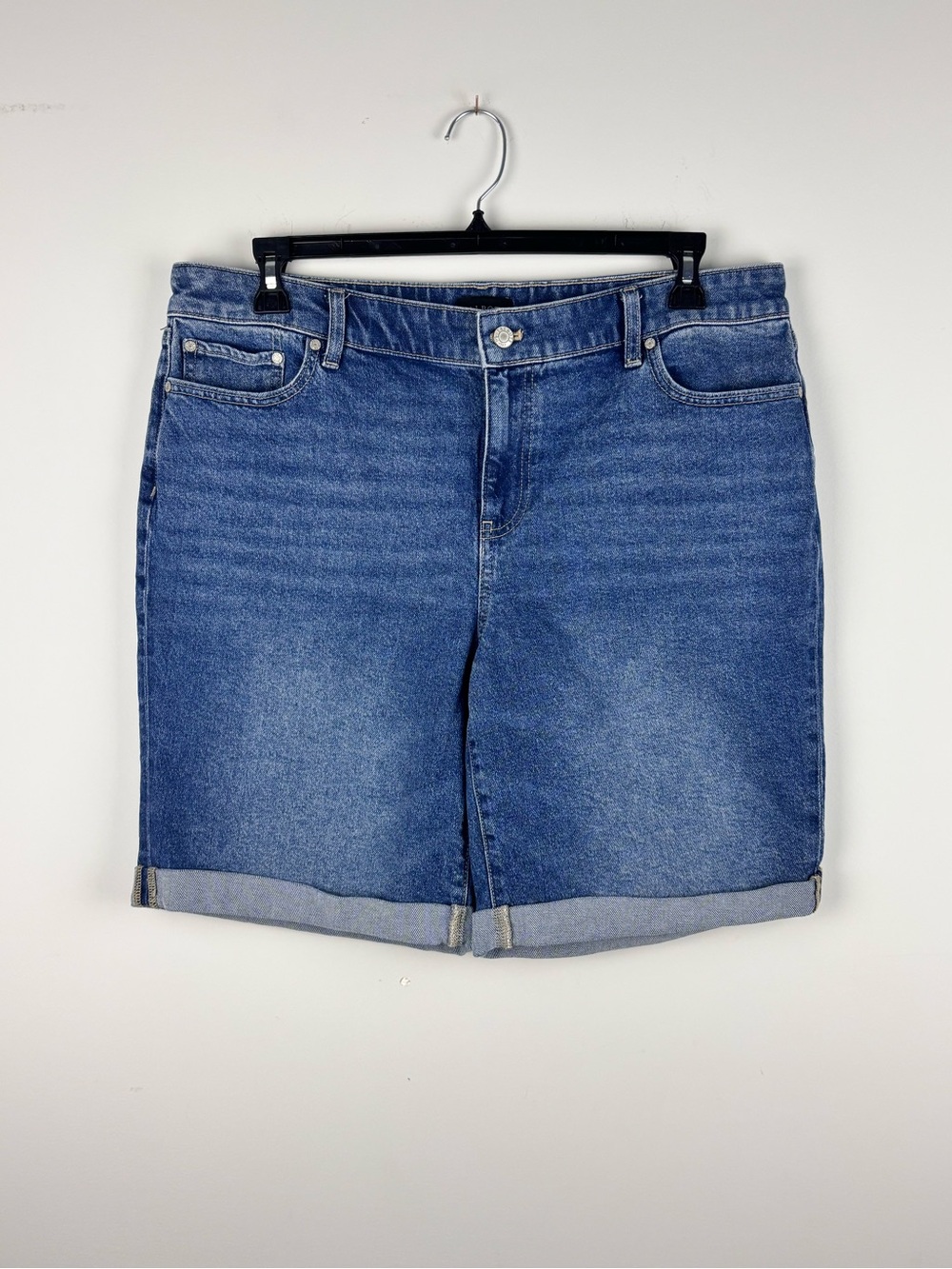 Talbots Women Size 16 Girlfriend Denim Short Inseam 9" Blue Curvy Stretch Casual